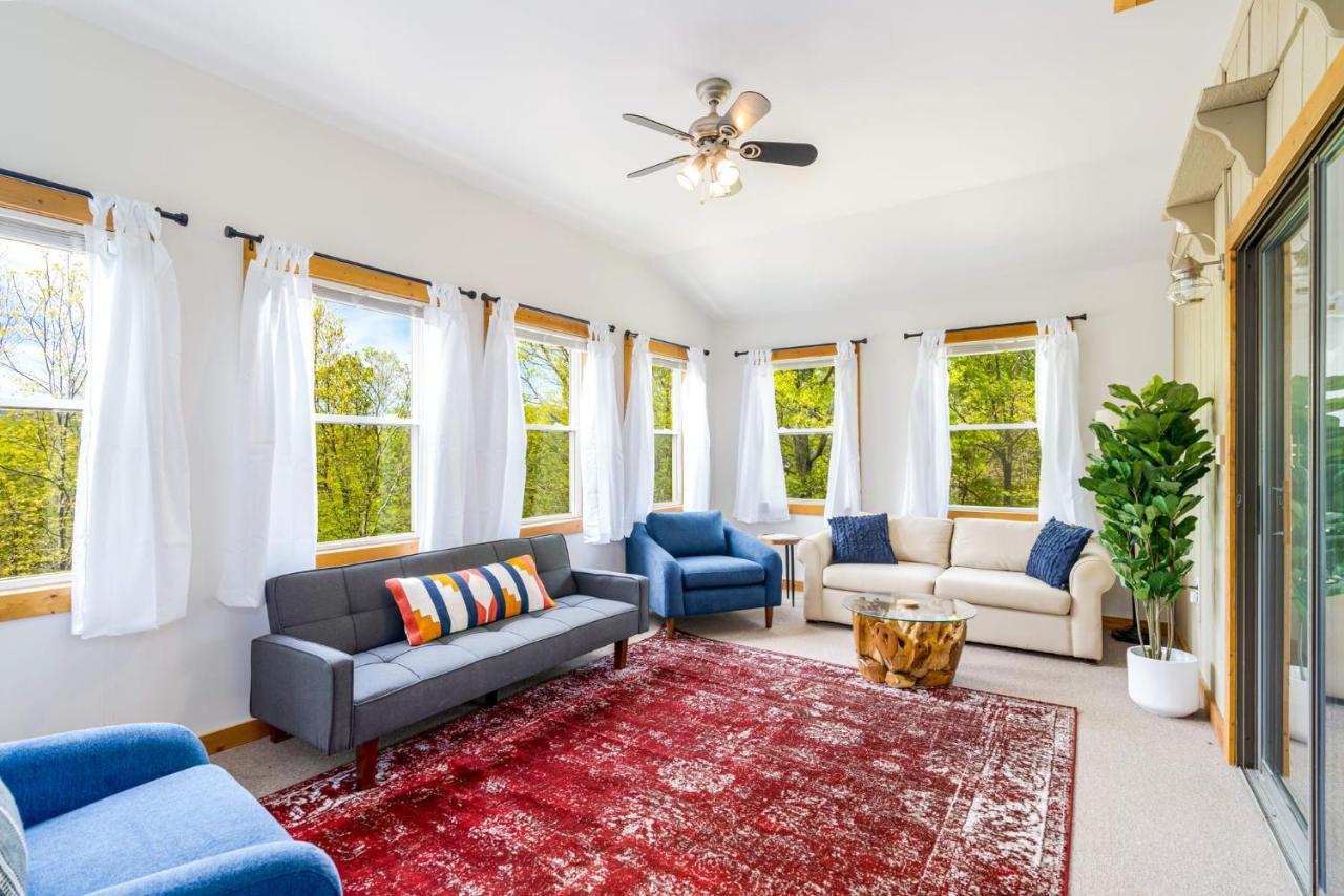 River Access Cabin With Hot Tub, Fire Pit, & Wifi! Morton Grove Εξωτερικό φωτογραφία