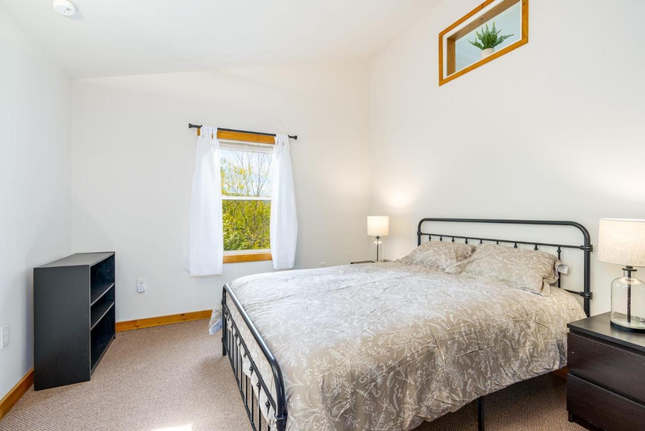 River Access Cabin With Hot Tub, Fire Pit, & Wifi! Morton Grove Εξωτερικό φωτογραφία