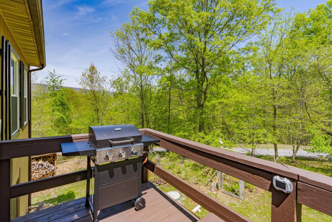 River Access Cabin With Hot Tub, Fire Pit, & Wifi! Morton Grove Εξωτερικό φωτογραφία